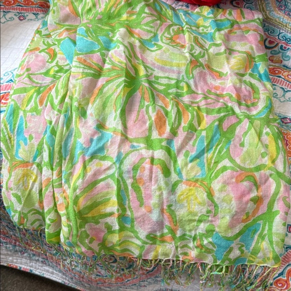 Lilly Pulitzer Murfee Scarf - Picture 2 of 2